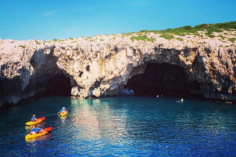 the green cave island of ravnik vis excursions from hvar