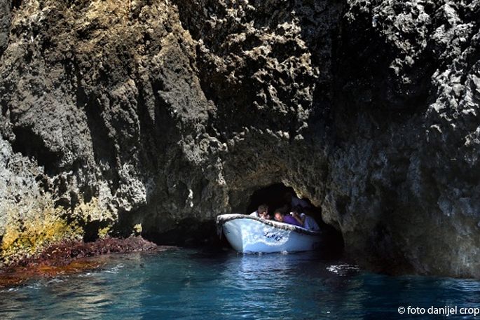 blue green cave tour speed boat excursions from hvar green cave